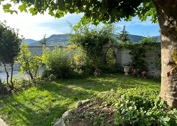 L'escale De Beauregard Guest house